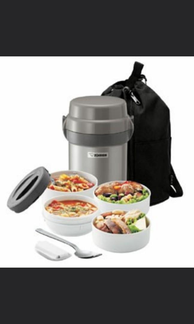 a lunch box that keeps food hot