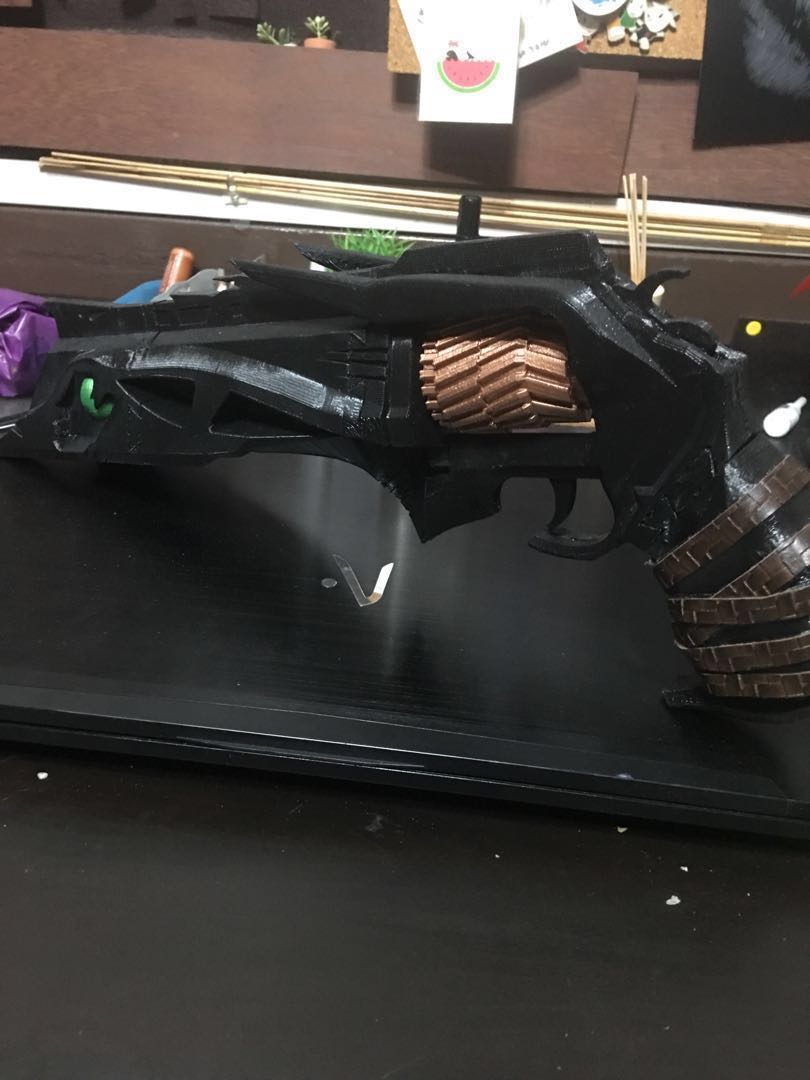 1 1 Scale Destiny 1 Hand Cannon Prop Replica Thorn Toys Games Video Gaming Others On Carousell - hand cannon roblox