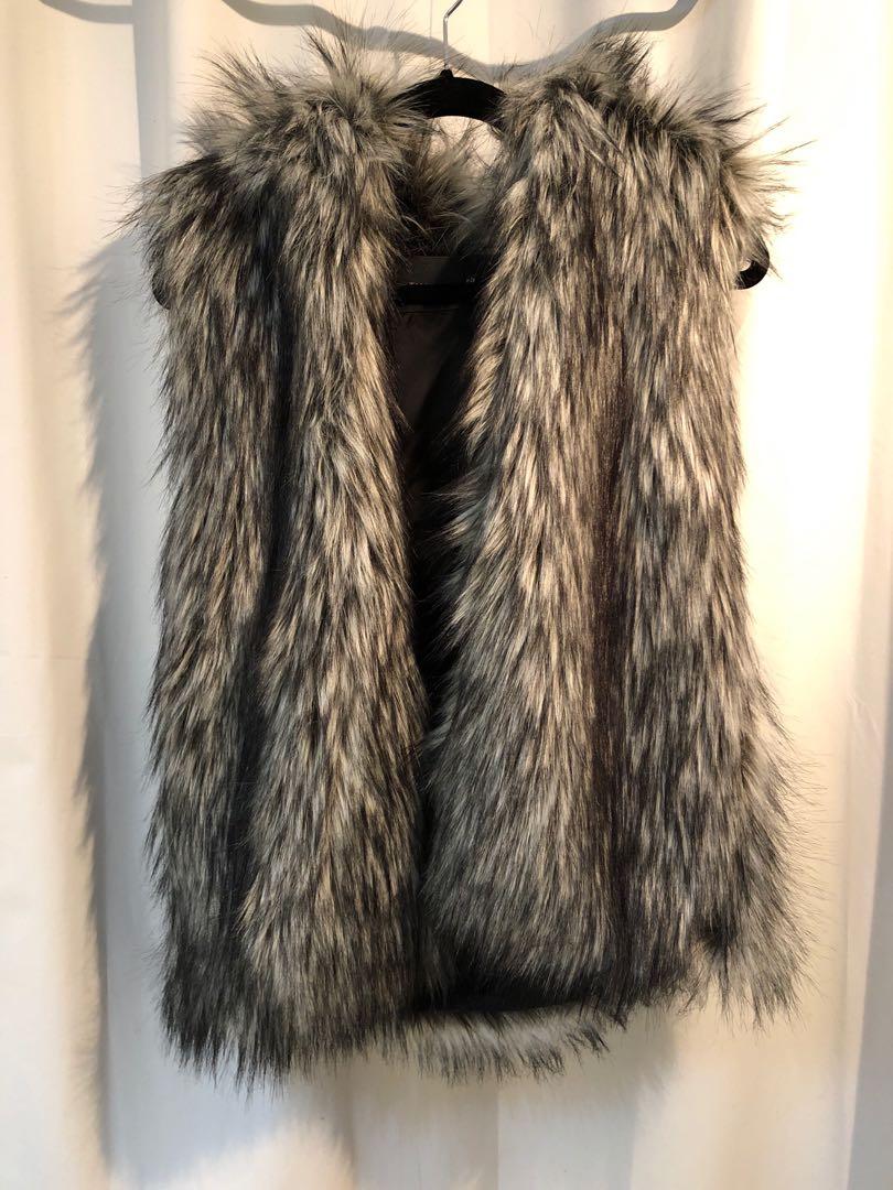 Aritzia fur vest clearance