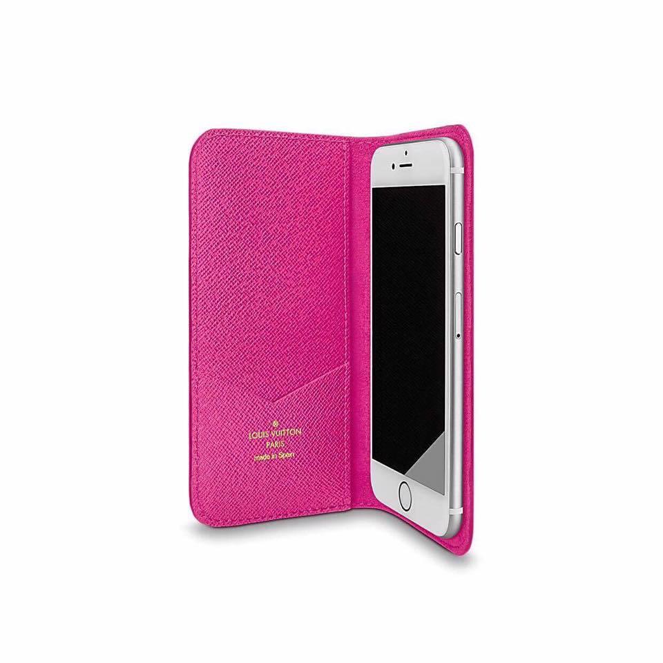 Authentic IP7 case (Category: Cases & Sleeves) located in Navotas City. Submitted by rozelvalencia (Listing ID 223110737, Image 3). Description: Authentic pre loved louis vuitton ip7 case Good condition Bought in lv store at Italy Free shipping.