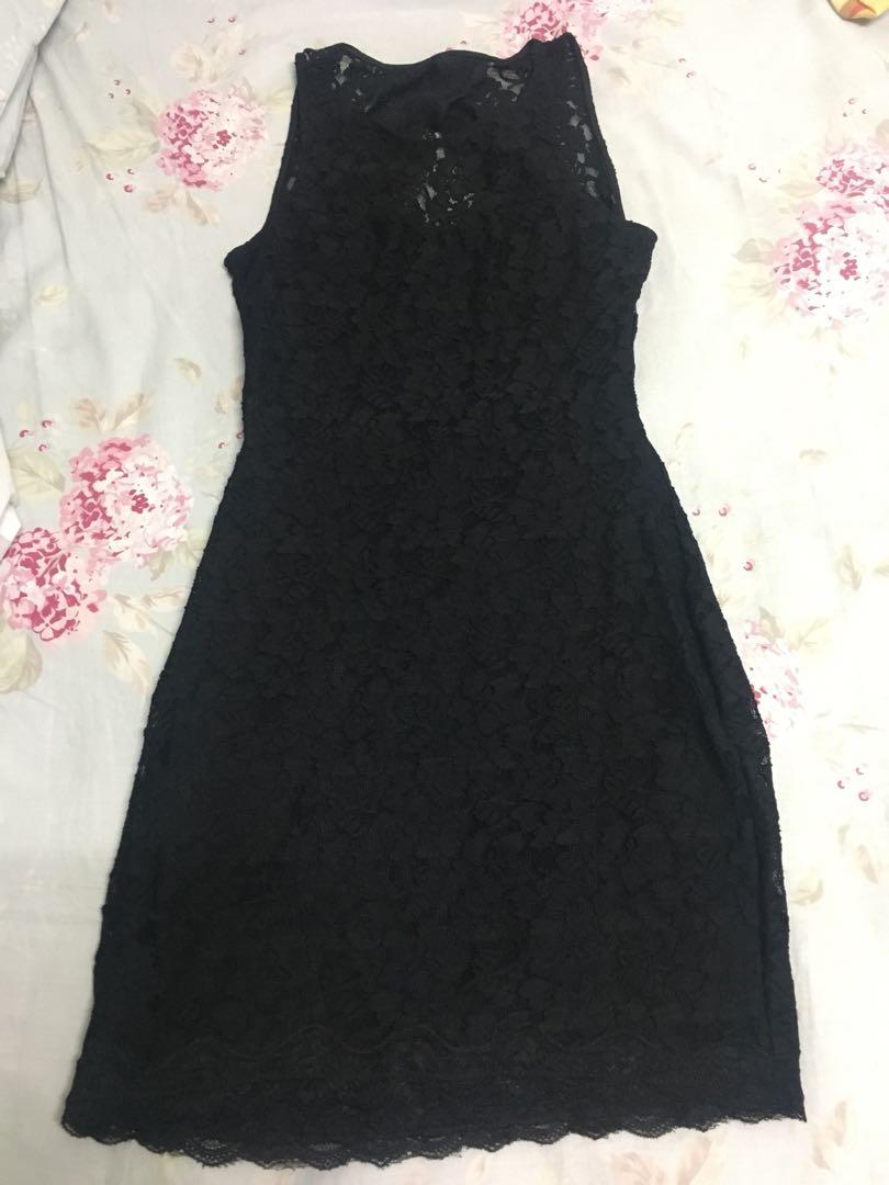 Black backless lace cocktail dress (Category: Evening dresses & gowns) located in Quezon City. Submitted by trache16 (Listing ID 223113644, Image 1). Description: Backless Black Lace cocktail dress. Used once for prenup..