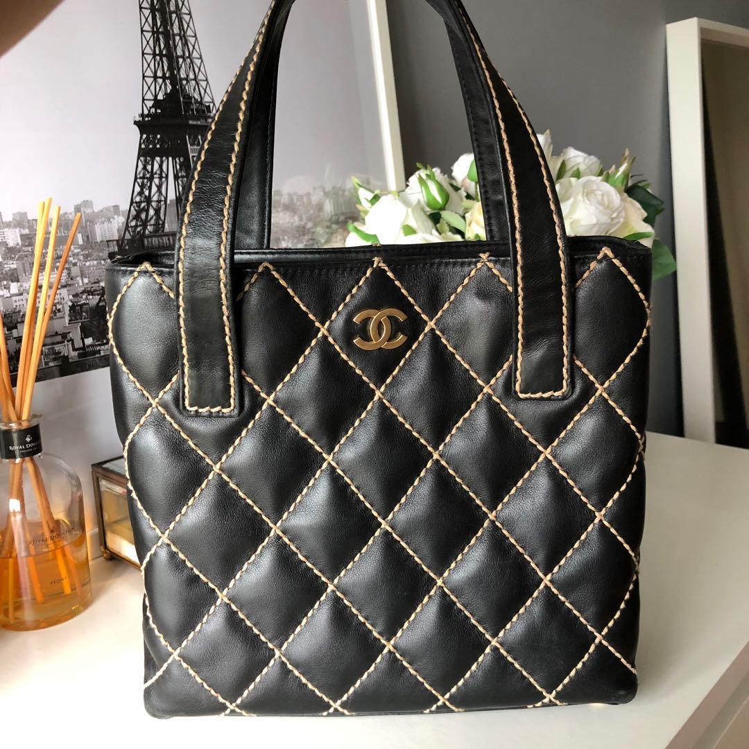 CHANEL Calfskin Contrast Stitch Surpique Tote Black, Luxury, Bags & Wallets  on Carousell