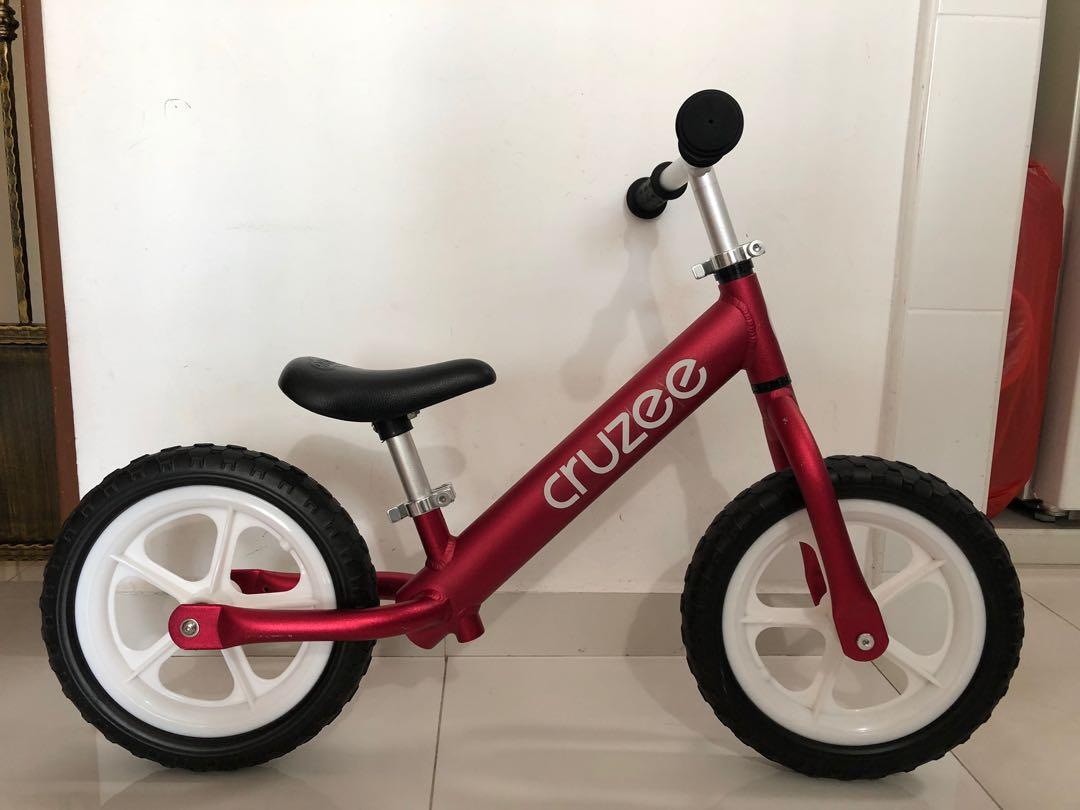 cruzee balance bike used