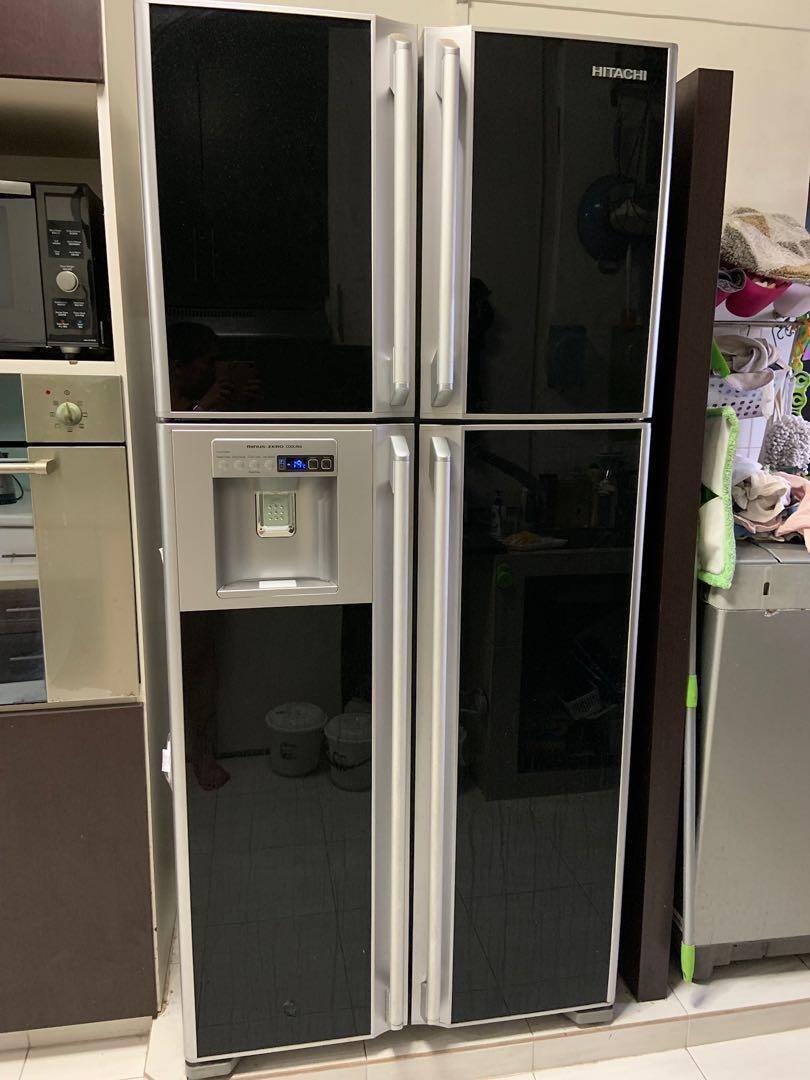 hitachi fridge with ice maker