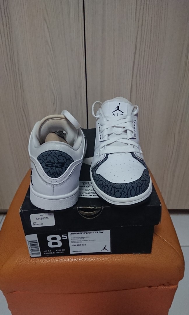 Jordan flight 2 low hotsell