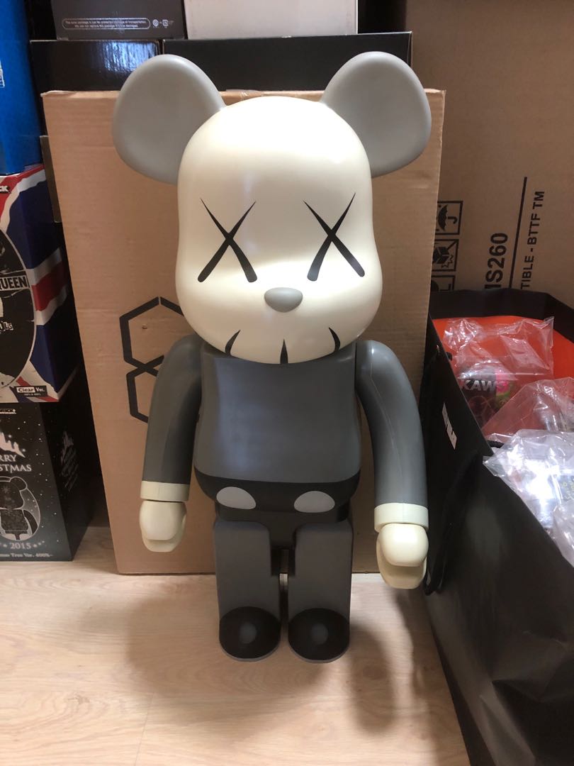 bearbrick kaws