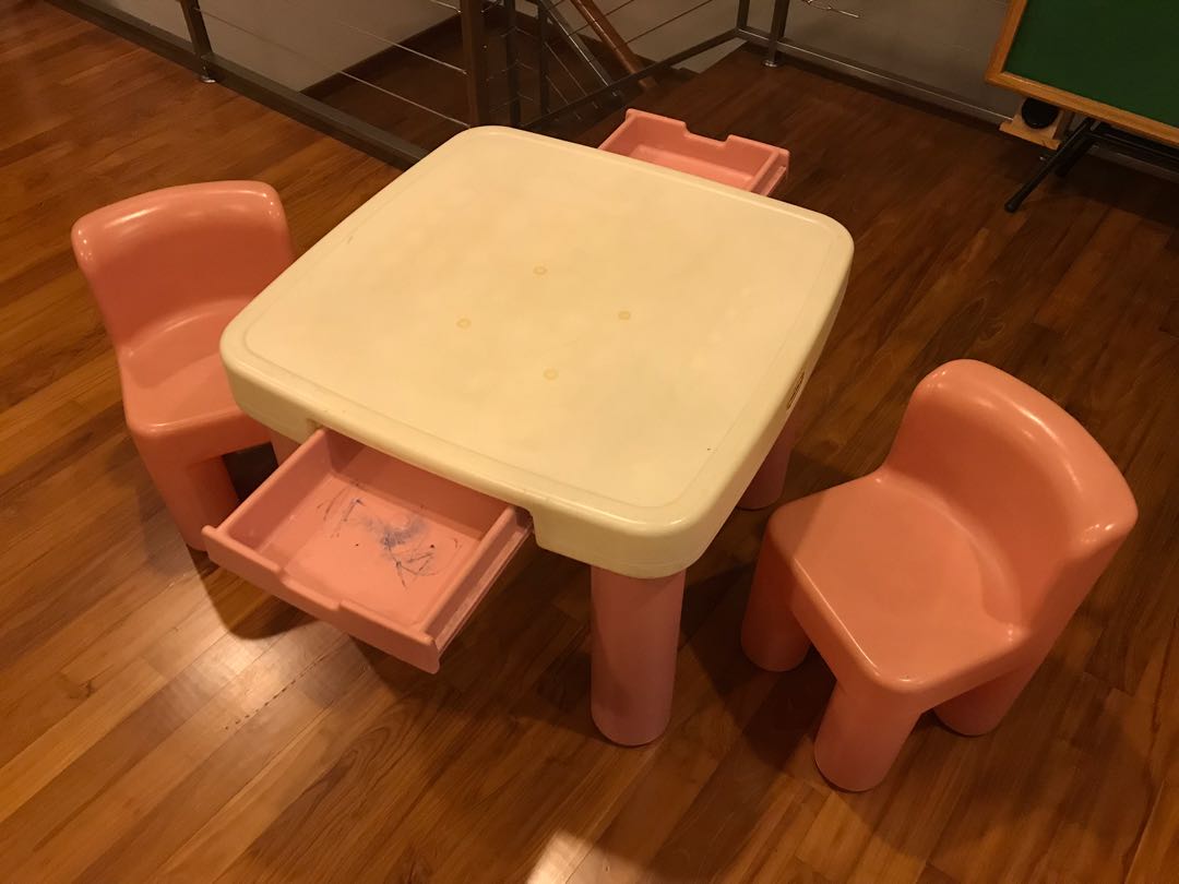 Little Tikes Table And 2 Chairs