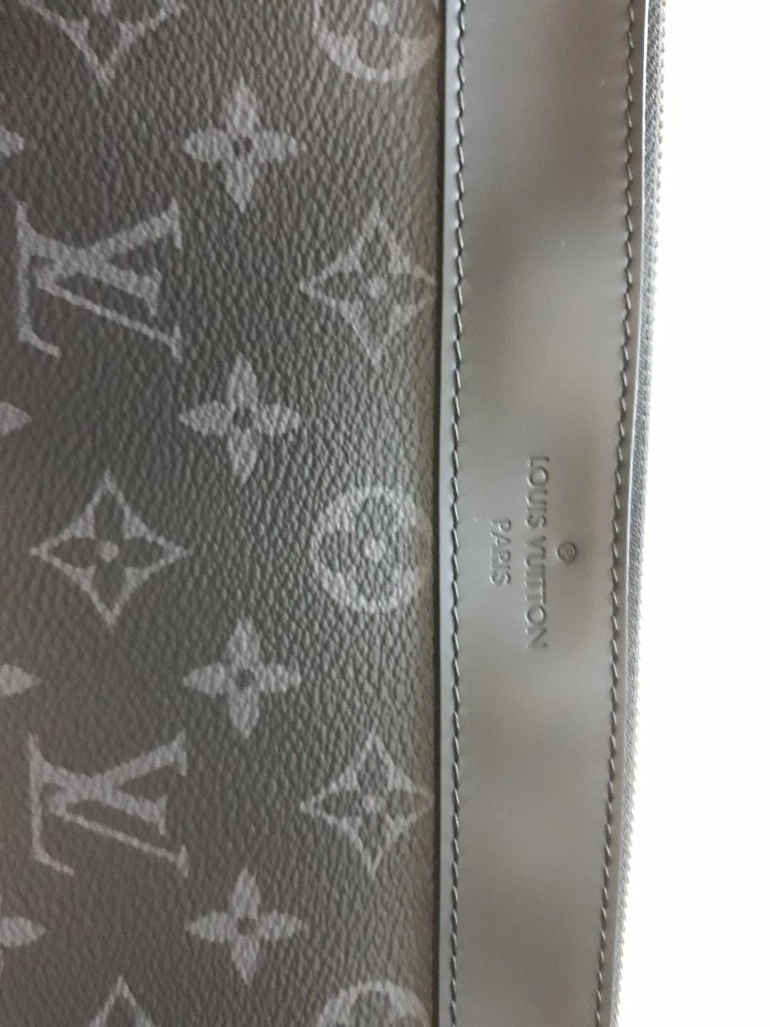 Louis Vuitton, Bags, Louis Vuitton Louis Vuitton Pochette Discovery  Clutch Bag N612 Damier Infin