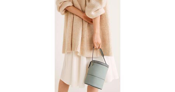 Mango cylinder bag outlet