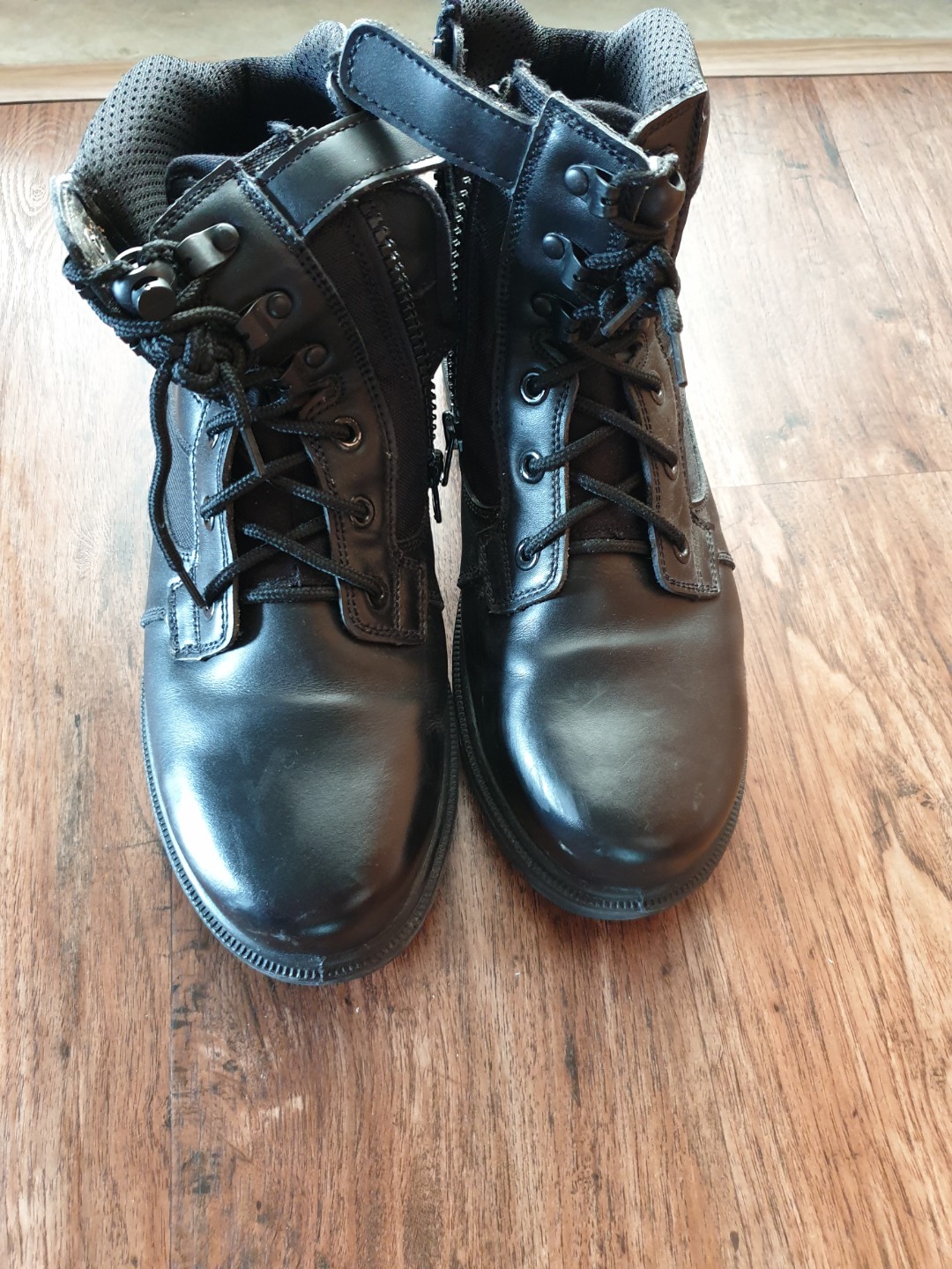 mens navy walking boots