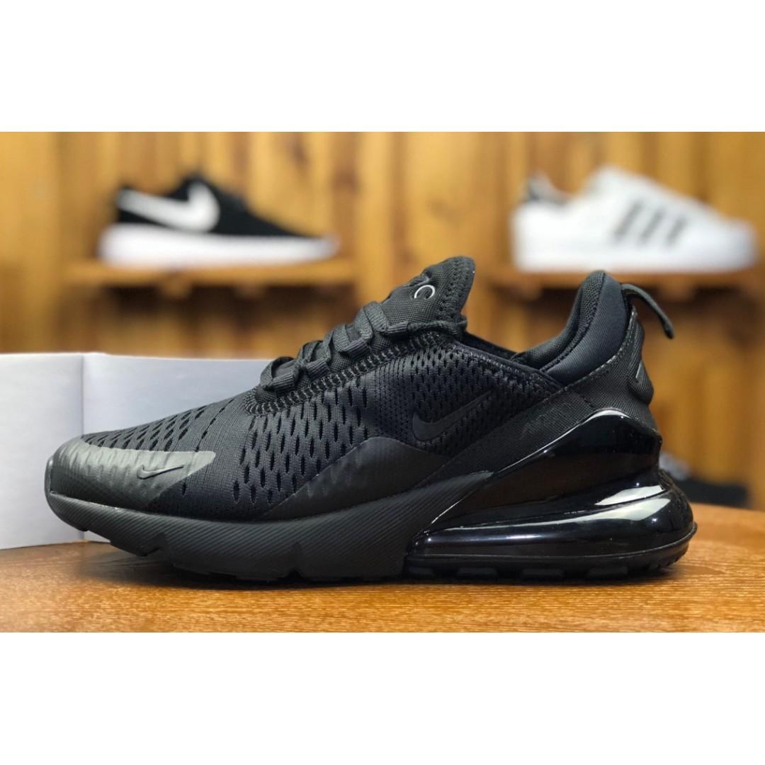 Nike 270s all black store