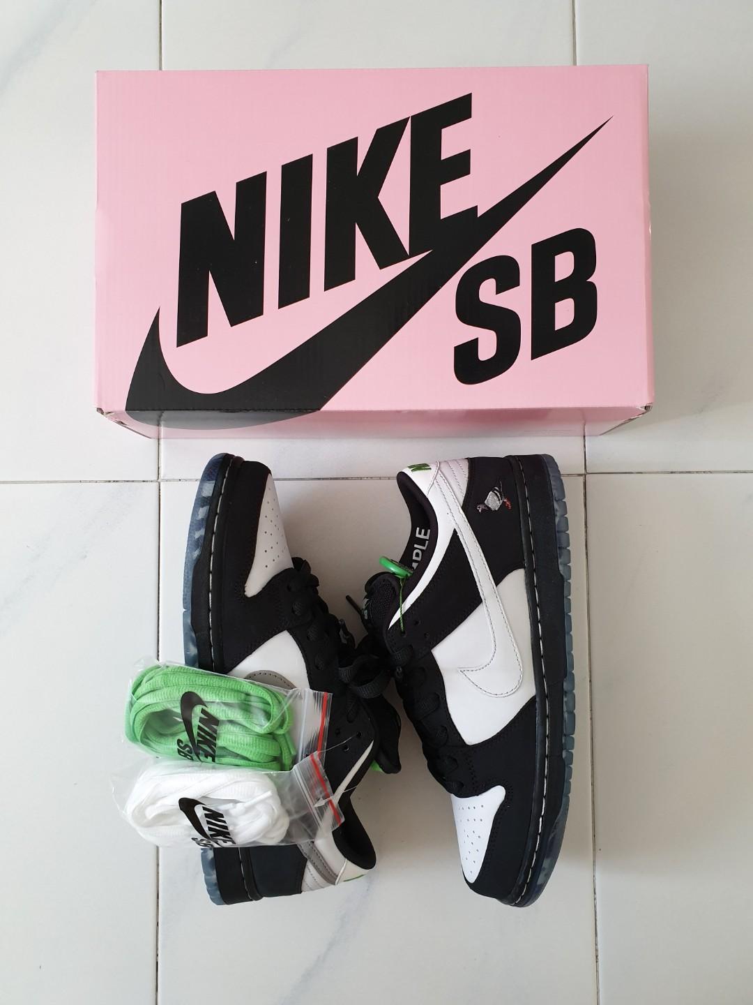 panda dunk retail