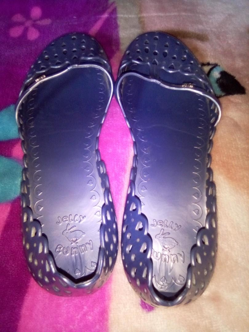 smelly jelly shoes