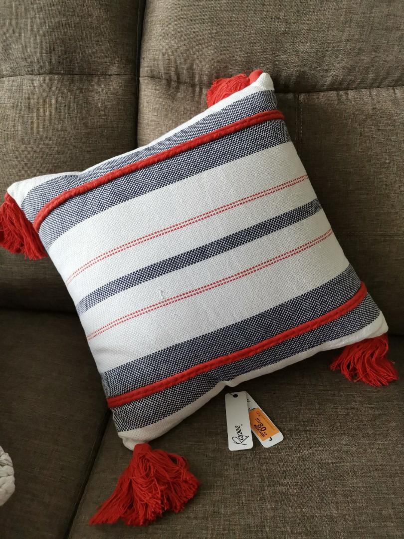 Spotlight cushion inserts deals