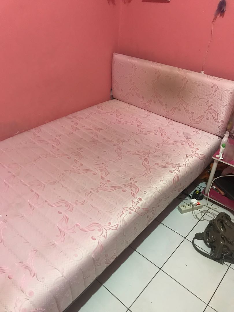 Springbed Kasur Pink Guhdo Perabotan Rumah Di Carousell