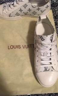 Louis Vuitton Sneaker