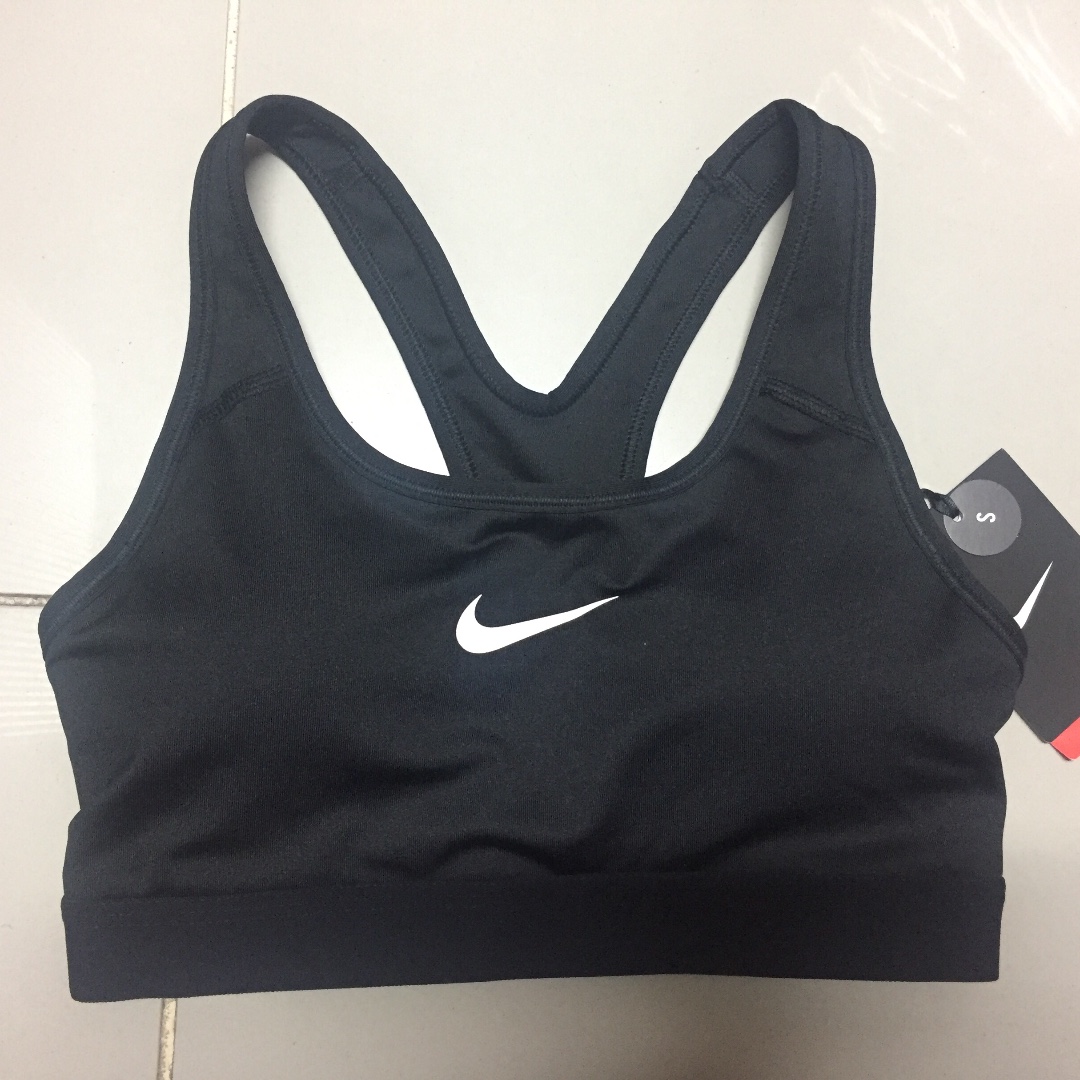 nike sportswear pro