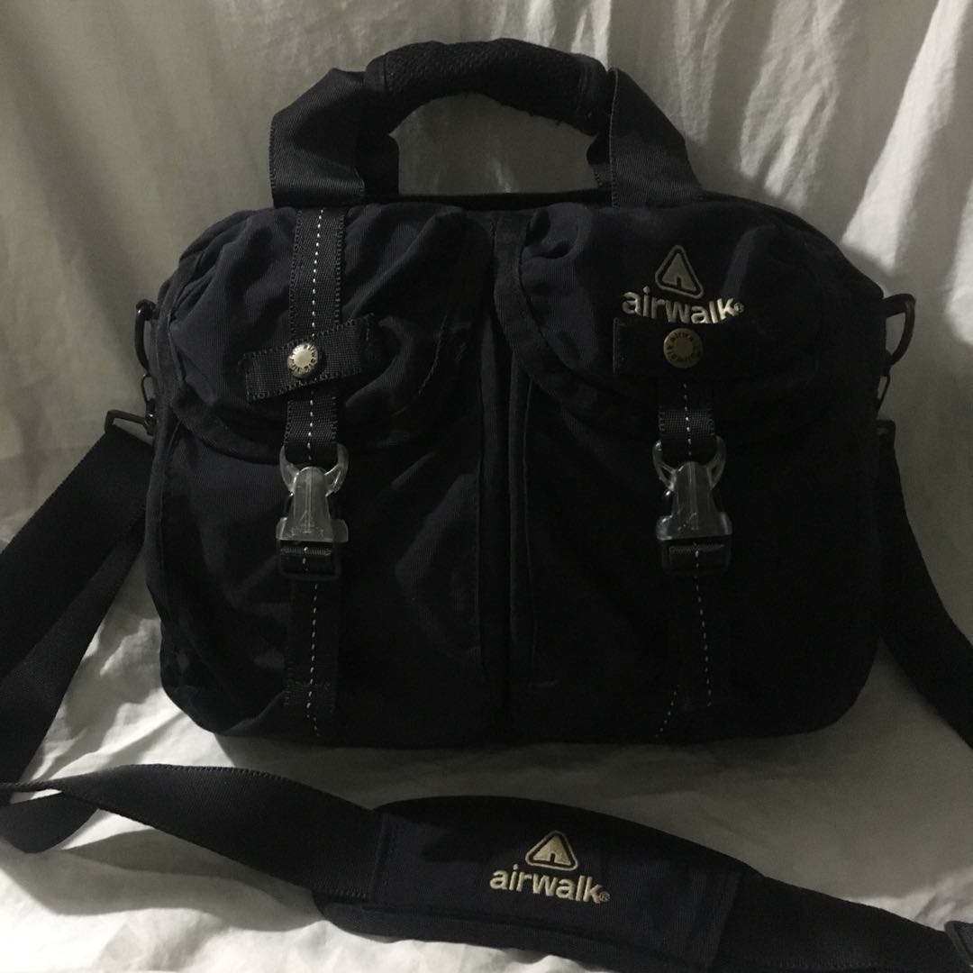 airwalk sling bag