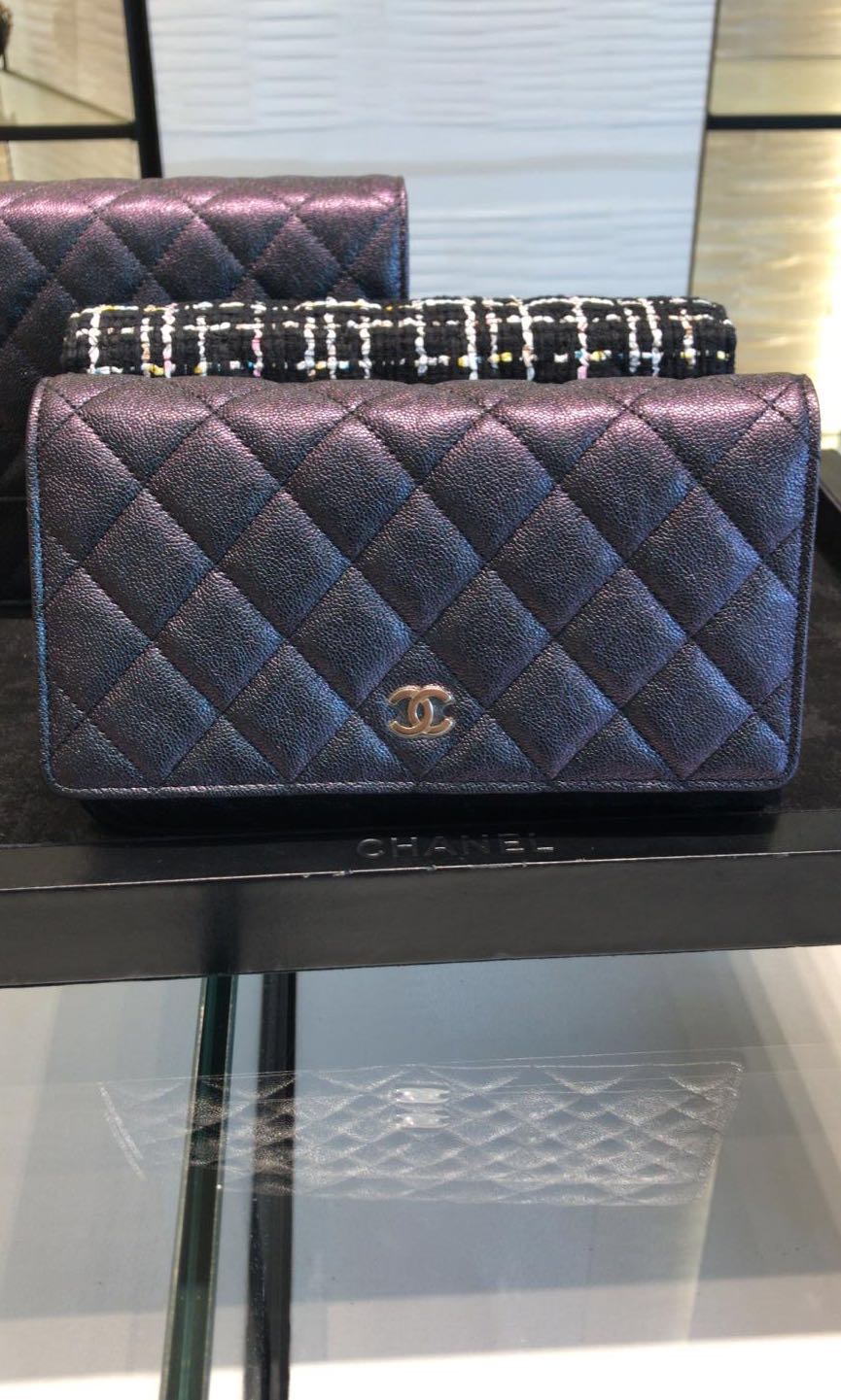 Chanel 19S Wallet on Chain WOC in Iridescent Black / Grey Caviar