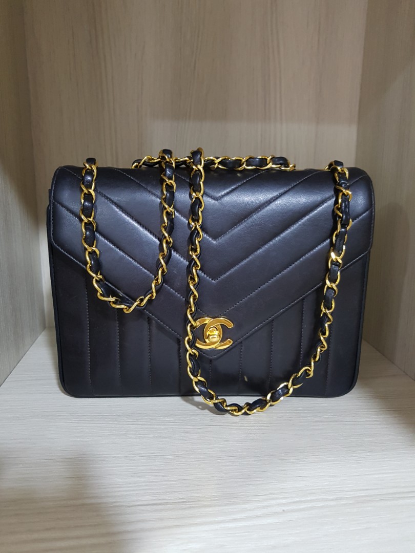 Chanel vintage chevron best sale flap bag