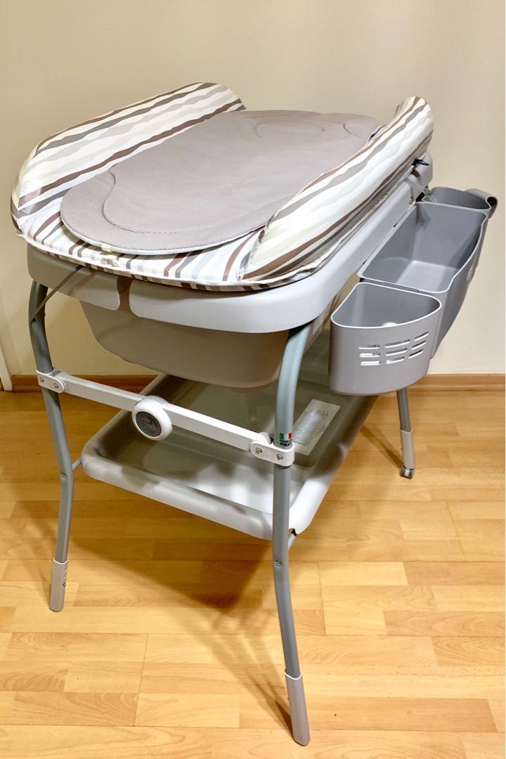 Baby Bath Tube Chicco Cuddle Bubble Comfort Changing Table