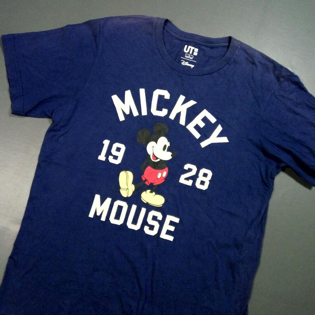 kaos uniqlo mickey mouse