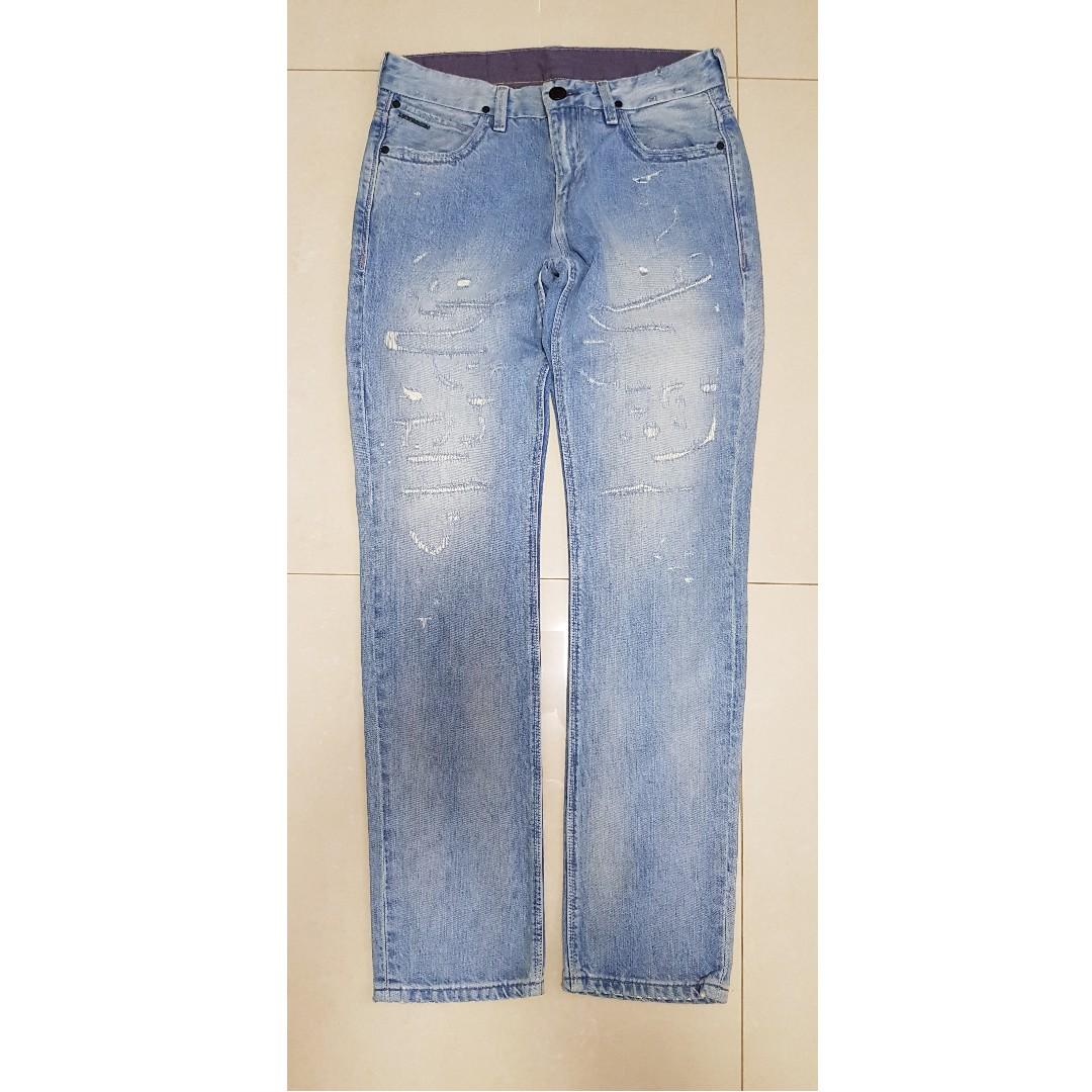 difference between levis and levis premium