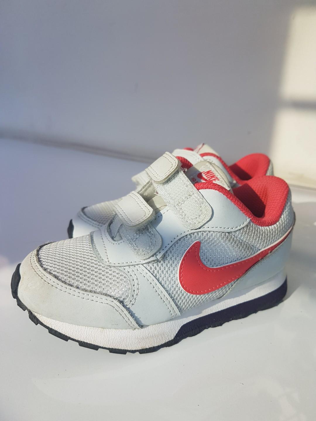 Nike infant shoes / size US 9C / UK 8.5 