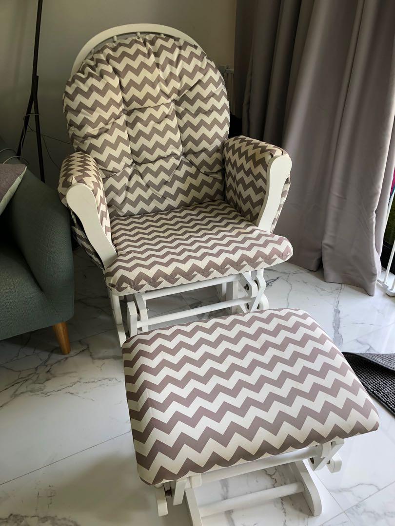 Nursing rocking chair, Babies & Kids, Baby Nursery & Kids Furniture