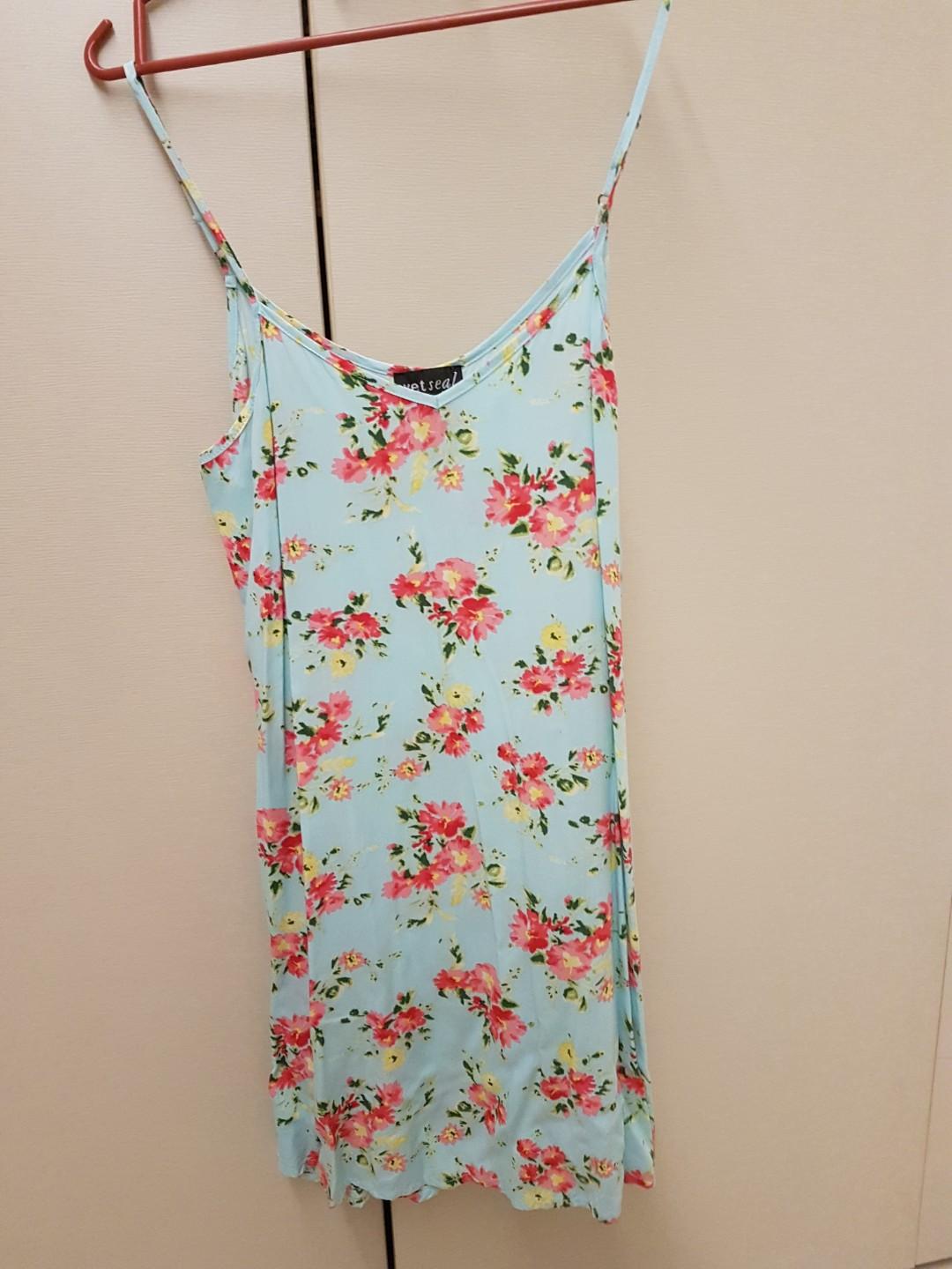 Wetseal Floral Dress Women S Fashion Clothes Dresses Skirts On Carousell