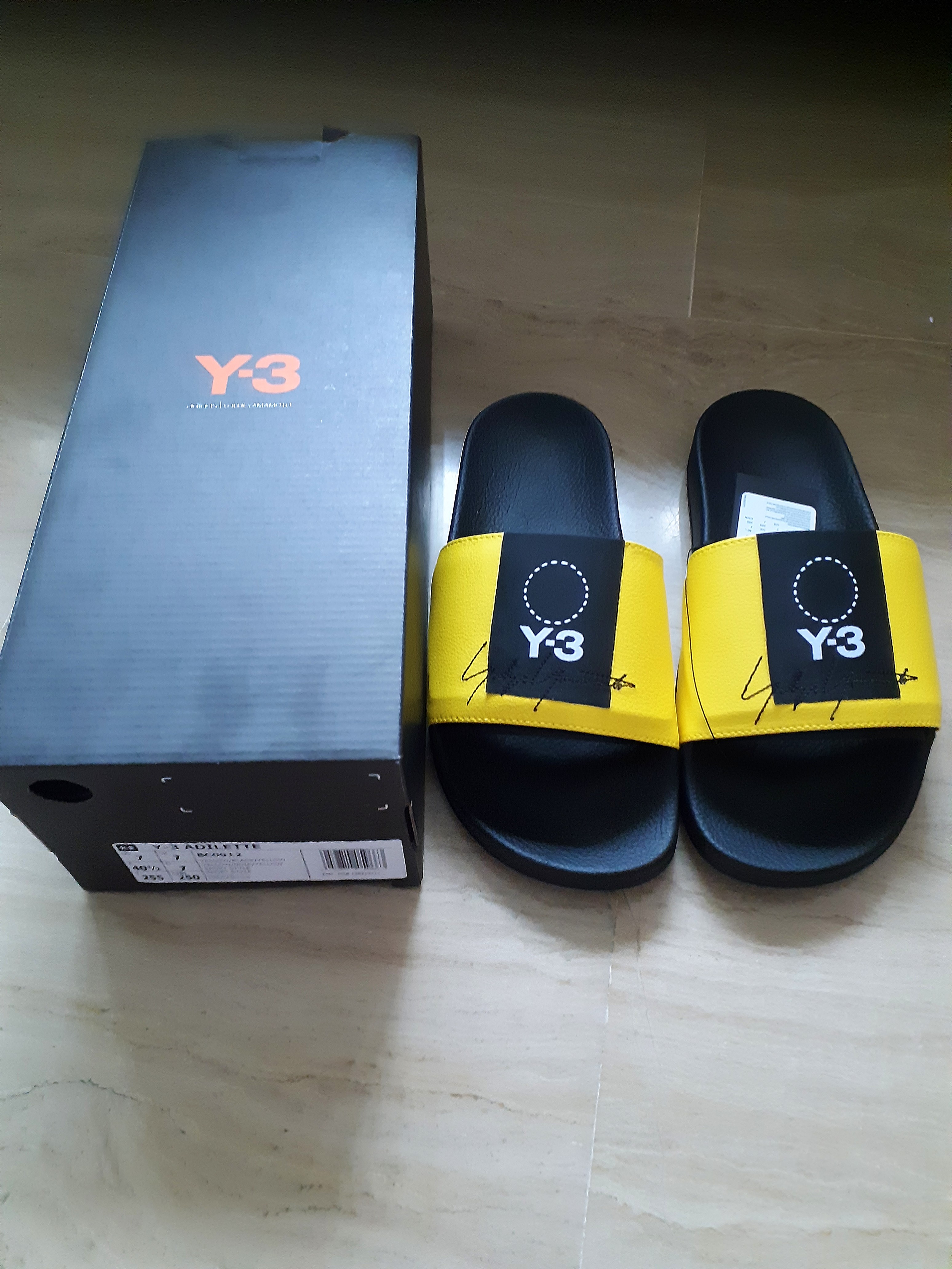 y3 slides yellow