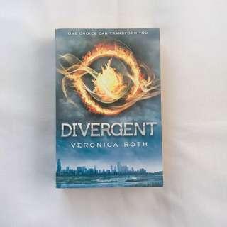 Divergent by Veronica Roth