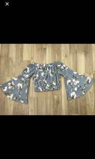 floral off shoulder crop top
