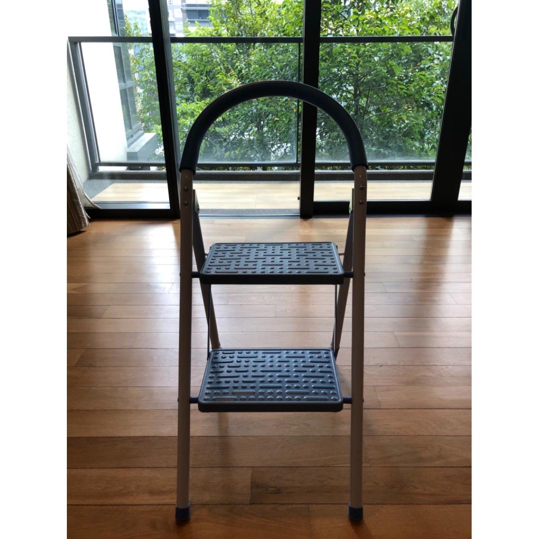 Ace deals step ladder