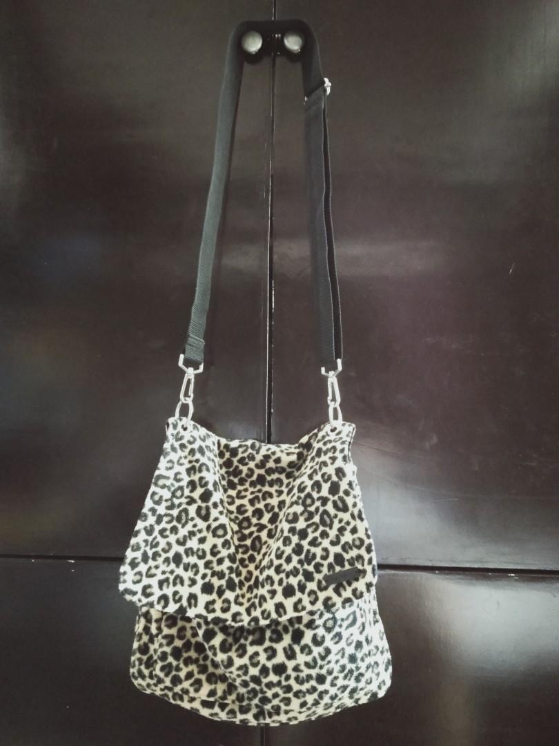 Old navy 2025 leopard bag