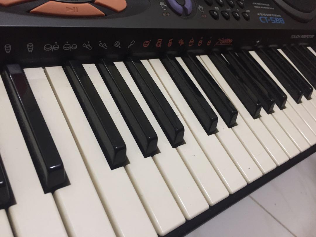 Casio Keyboard CT588 with attachment of small musics stand, Hobbies