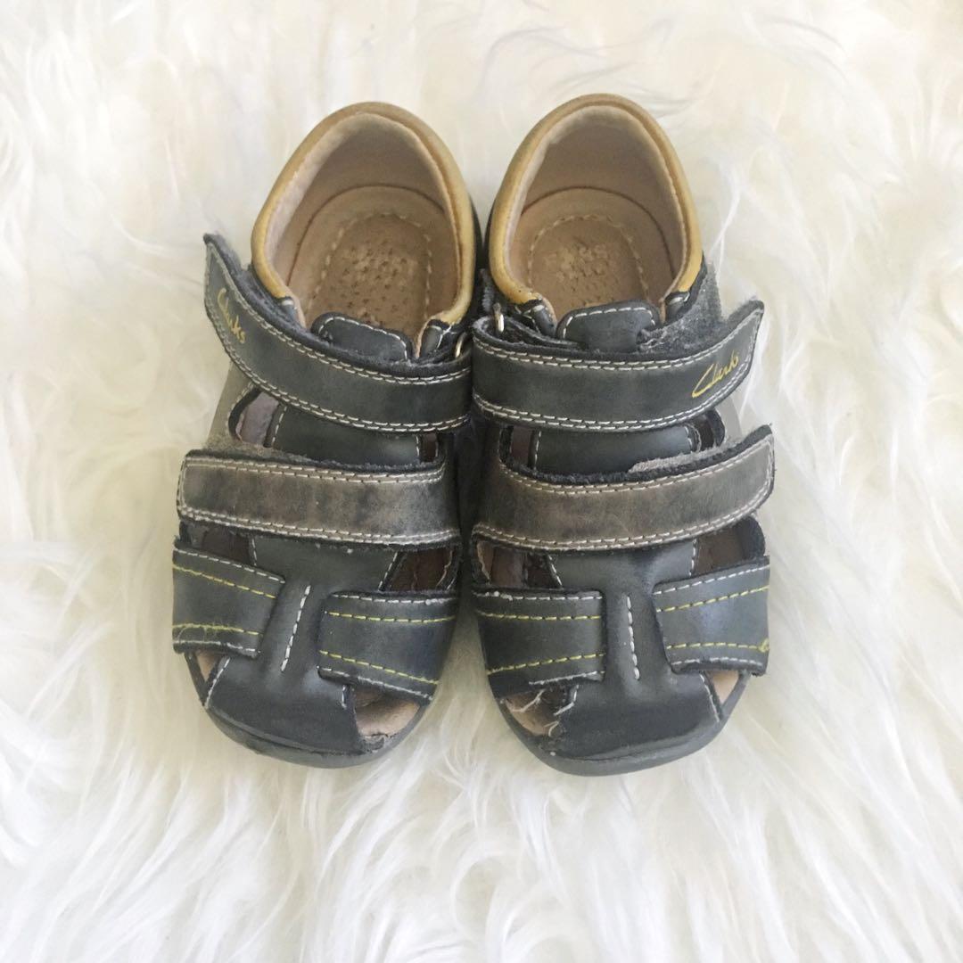 clarks baby sandals