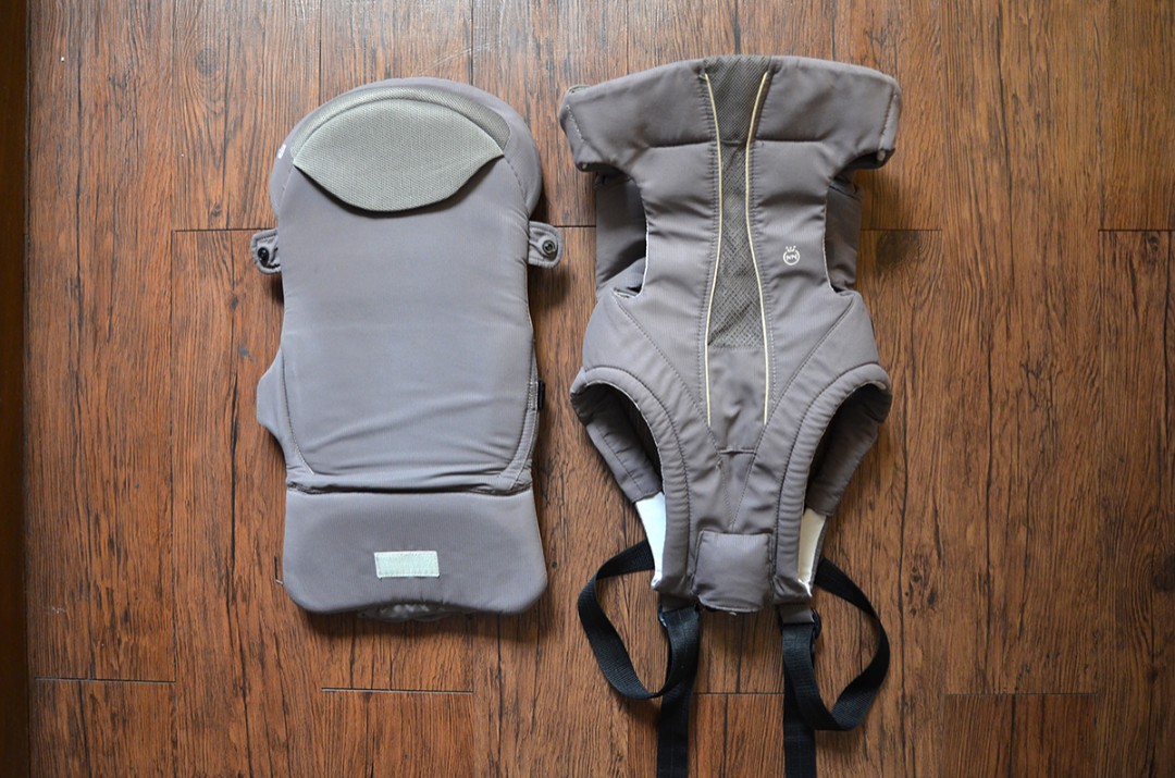 Combi Ninna Nanna Baby Carrier (Magical Compact), Babies & Kids, Going Out, Carriers & Slings on