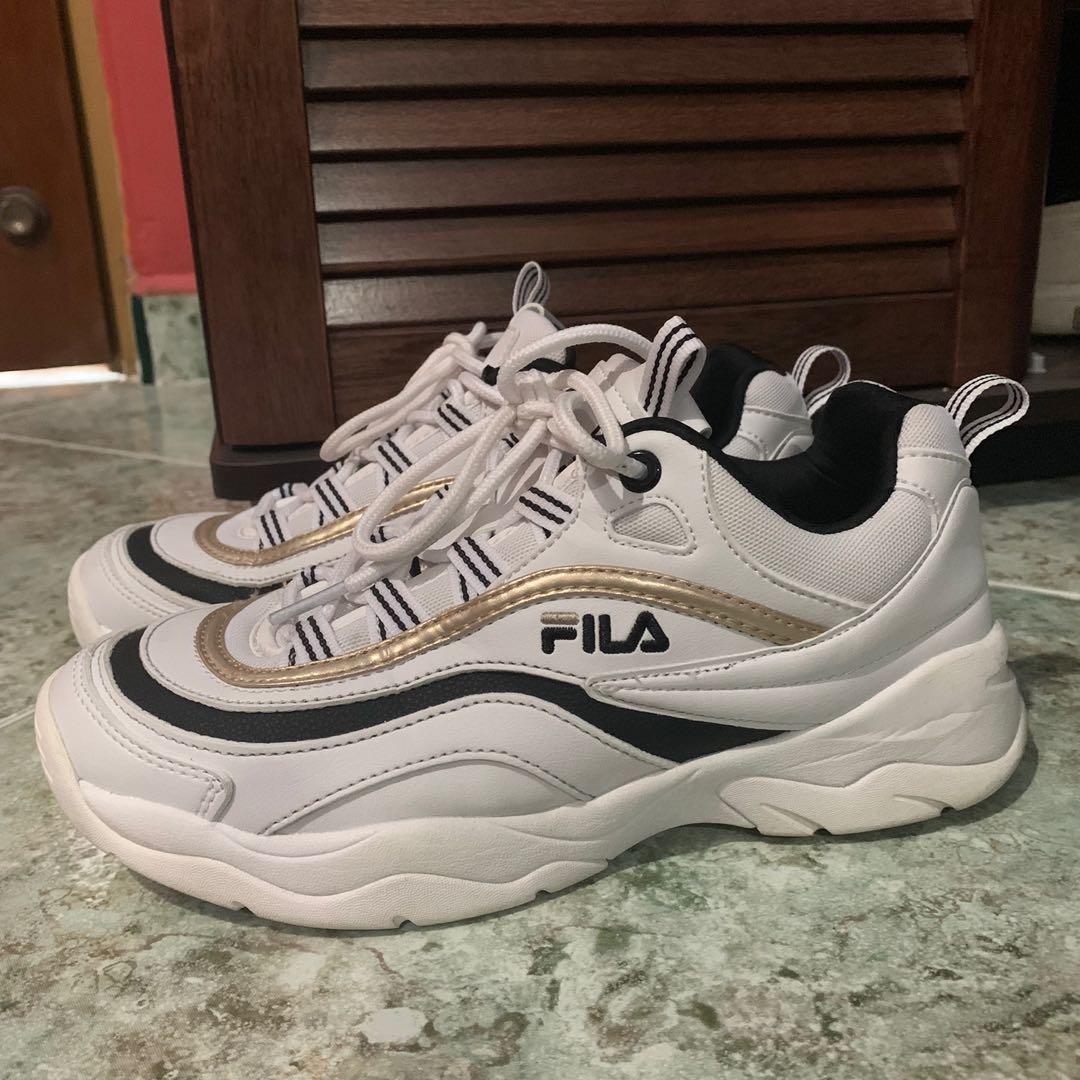 Fila and Gold, Women's Sneakers on Carousell