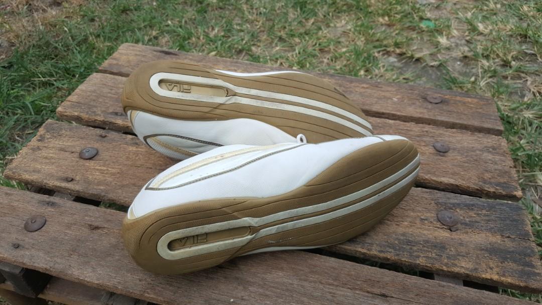 Fila futsal shoes hotsell