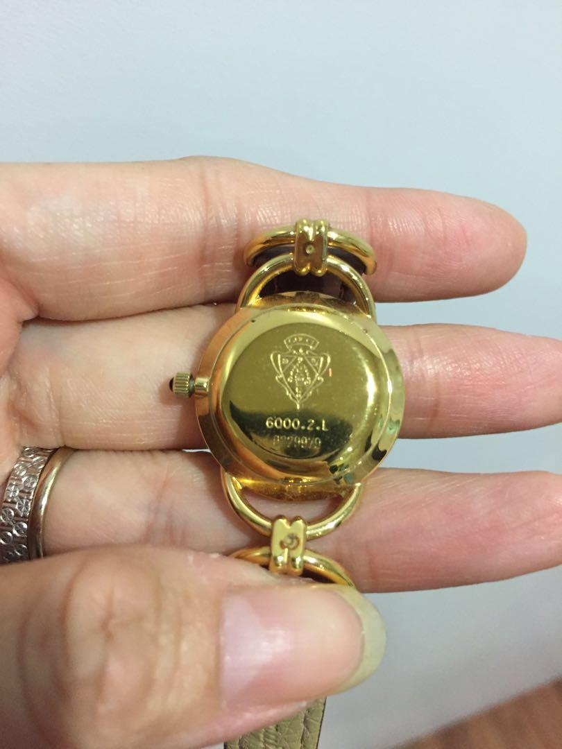 Gucci vintage classic women watch, Women's Fashion, Watches