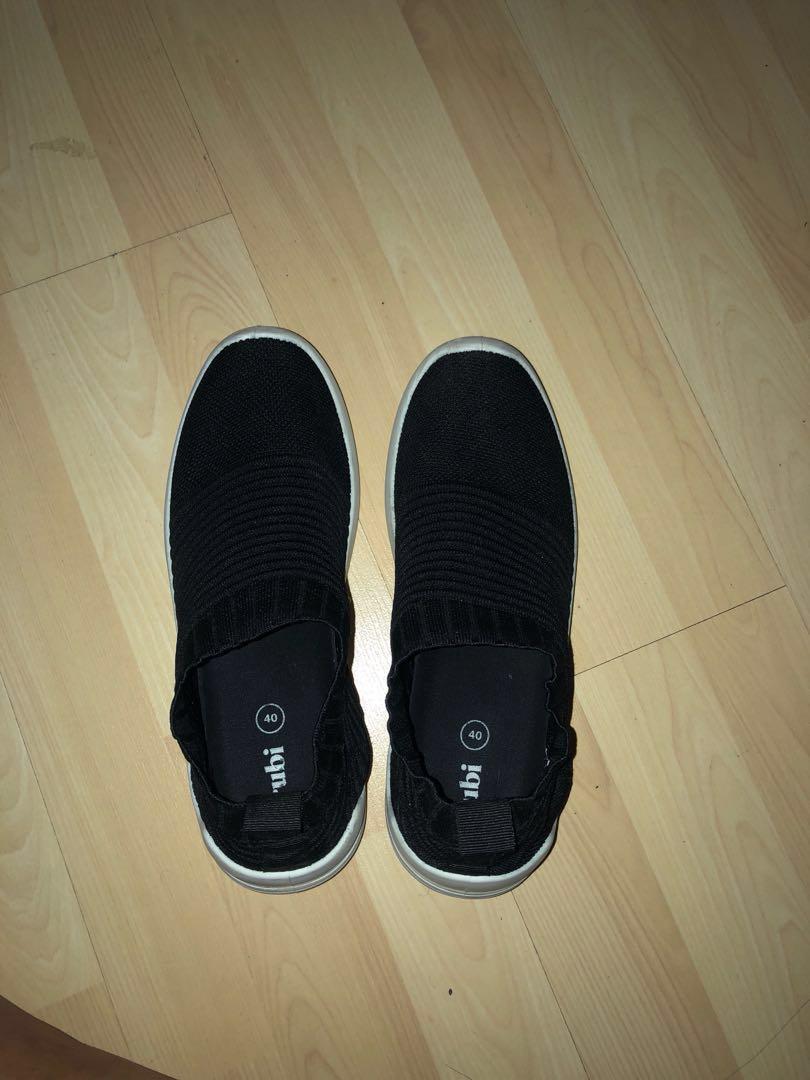 Kara slip hotsell on trainer