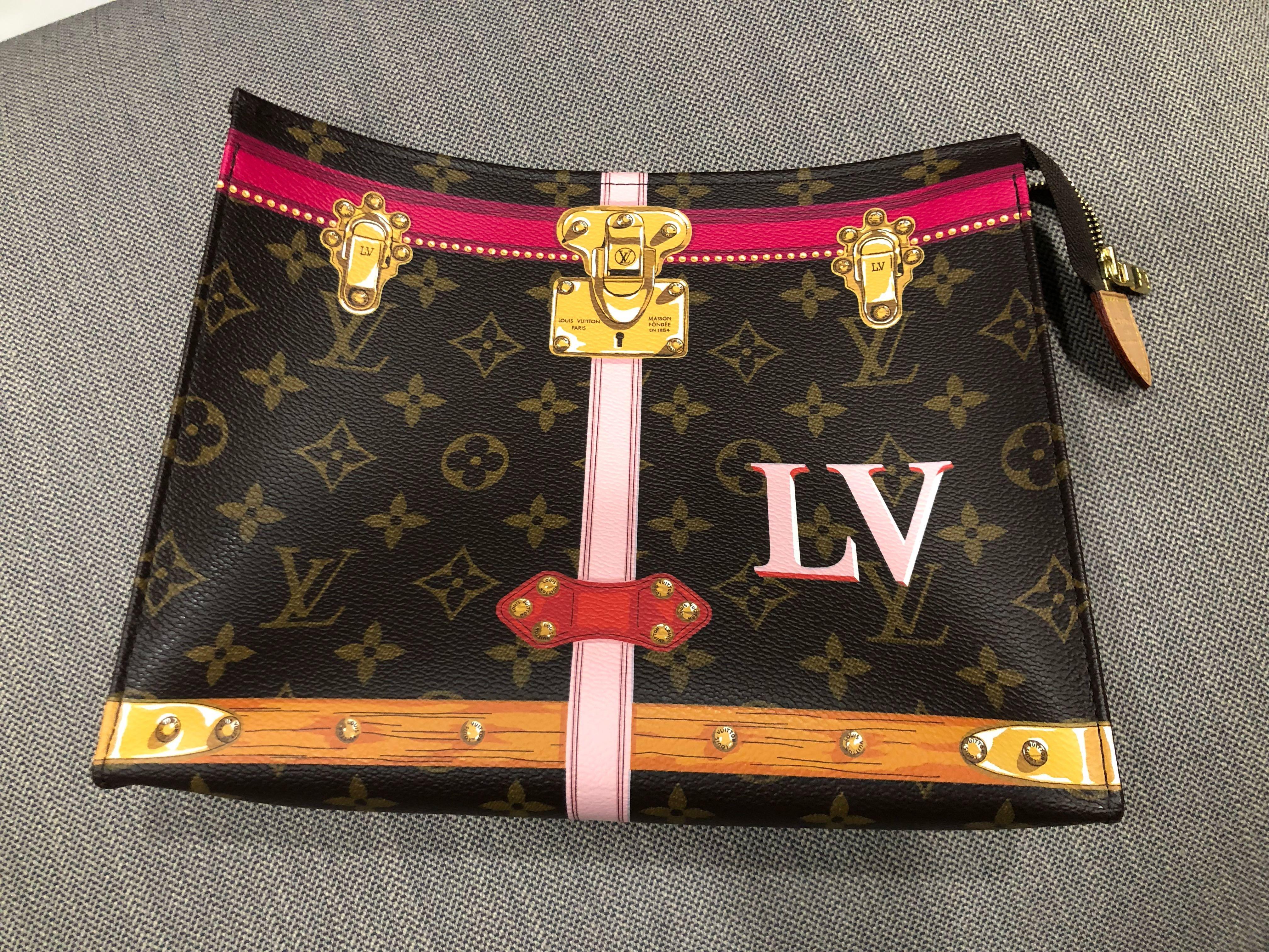 Shop Louis Vuitton 2021 SS Toiletry Pouch 26 (M80504) by Kanade_Japan