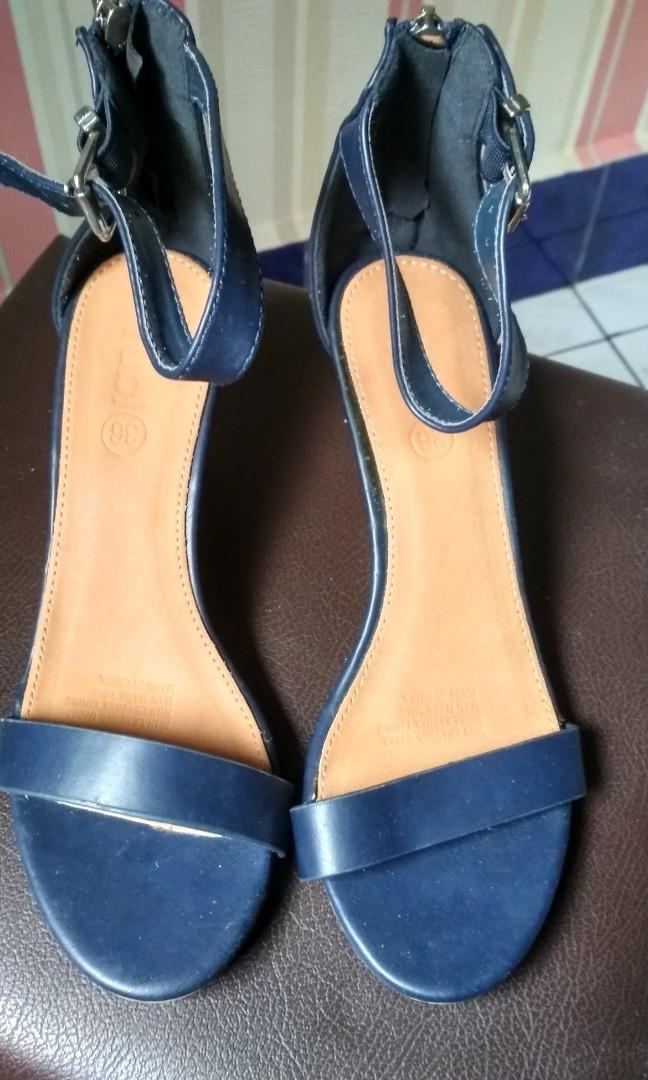 Rubi Shoes Wedges Women S Fashion Women S Shoes On Carousell