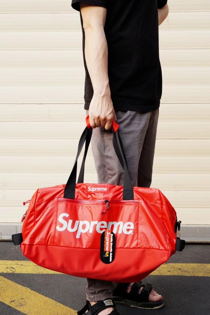 Supreme FW17 Duffle Bag Men s Fashion Bags Sling Bags on Carousell