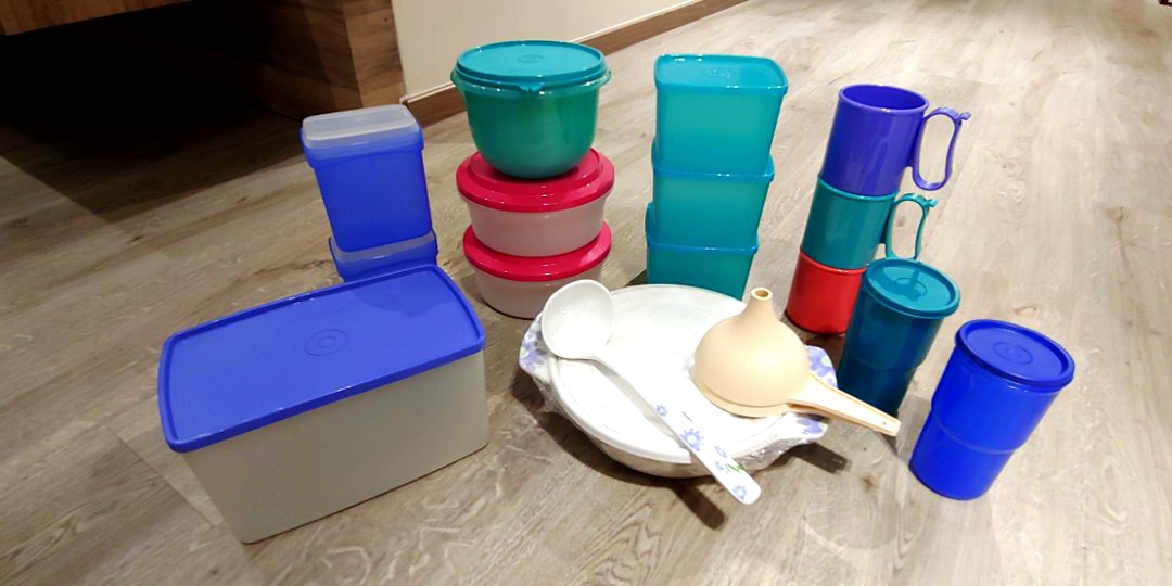 Tupperware Kitchen Set, Furniture & Home Living, Kitchenware ...