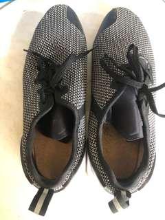 adidas 千鳥鞋子