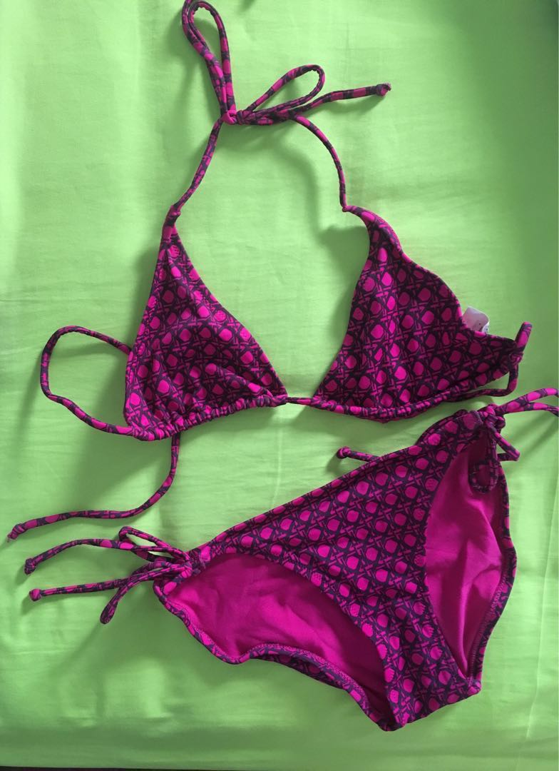 2 SET SWIMSUITS (BOUGHT IN SOUTH AFRICA) on Carousell