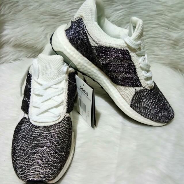 Adidas ultra boost ( factory pull out 