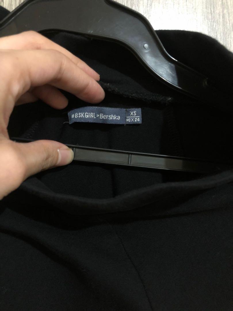 Bershka skater skirt (Category: Skirts) located in Makati City. Submitted by abpca (Listing ID 223535781, Image 2). Description: .